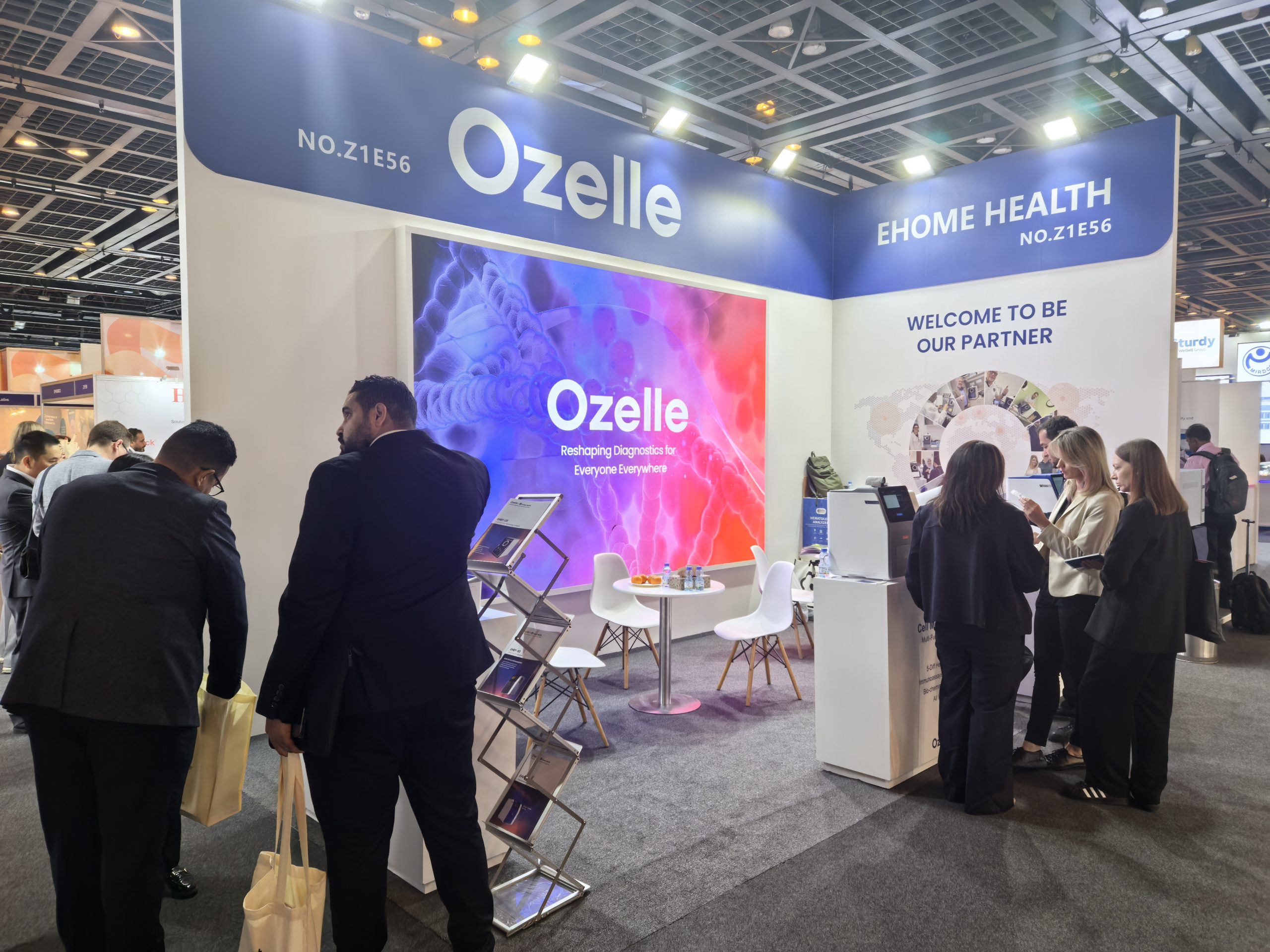 Ozelle shines at Medlab Middle East 2025, showcasing cutting-edge AI ...